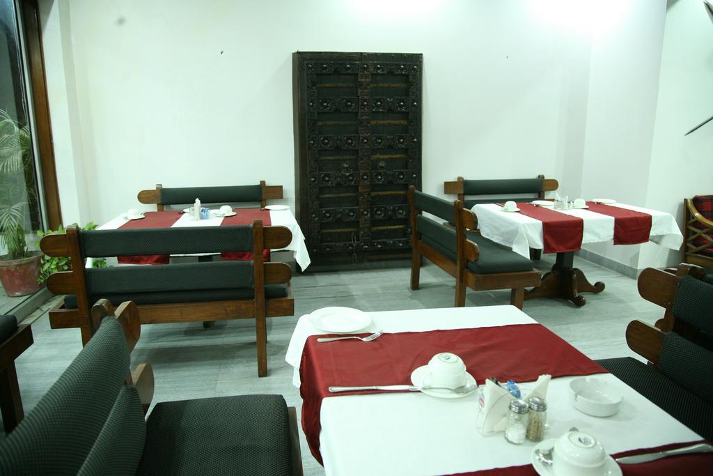 The Royal Residency Hotel New Delhi Ngoại thất bức ảnh